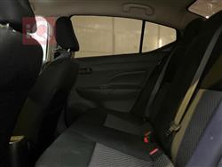 نيسان فيرسا